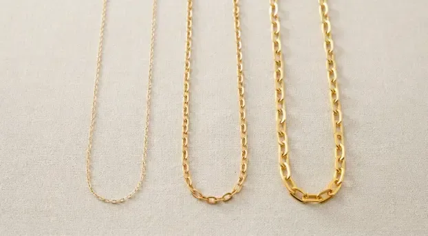 Comparativa de vermeil, baño de oro y oro macizo